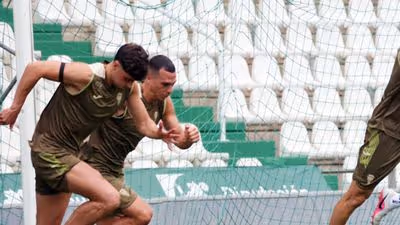 El Córdoba corre hacia un choque de estilos