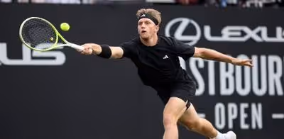 Fritz gana a Davidovich y defenderá el título de Eastbourne ante Brooksby