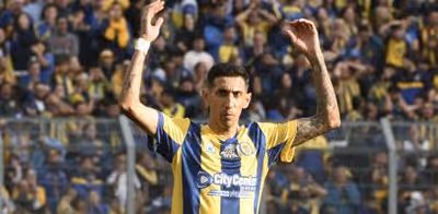 Así fue el debut de Di María: emoción, gol, retirada en camilla y lágrimas