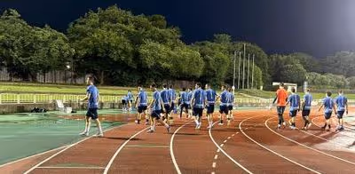Última sesión de entrenamiento nipona de la Real, con Óskarsson, cambio de escenario y espectadores de lujo
