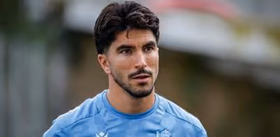Carlos Soler se estrena en un once de la Real Sociedad sin excesivas sorpresas