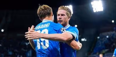 La conexión De Bruyne-Hojlund da aire al Nápoles