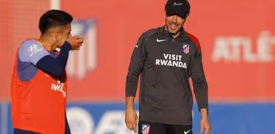 El Atlético regresa al trabajo con Simeone ofensivo y con Cardoso más cerca de volver