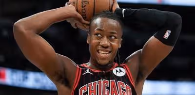 Los Timberwolves incorporan a Ayo Dosunmu en un traspaso con los Bulls