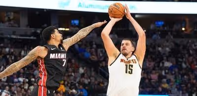 Jokic aplasta a los Heat