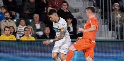 Josan se perderá el partido ante el Real Madrid por una lesión muscular