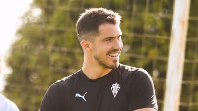 El Sporting pierde a su portero en el tramo decisivo de la Hypermotion