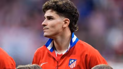 El Atlético contrataca con un ofertón para Julián ante el interés del Barça