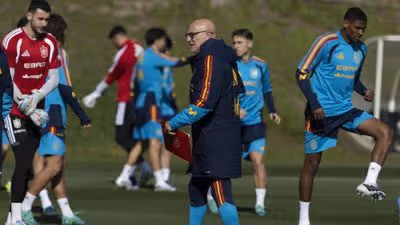 Aviso de Luis de la Fuente a sus jugadores