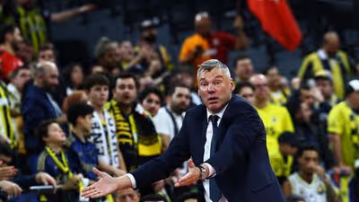 89-78: El Fenerbahce de Saras no falla en casa y se adelanta en la serie