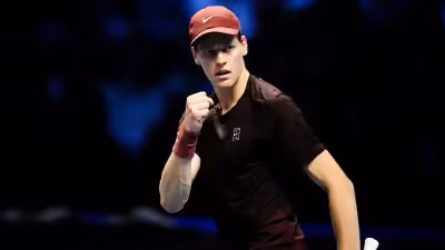 Jannik Sinner tumba a Alex de Miñaur y espera a Carlos Alcaraz en la final de la Copa de Maestros