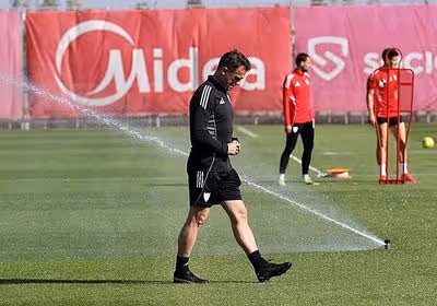 Presentación de Luis García Plaza como entrenador del Sevilla FC, en directo