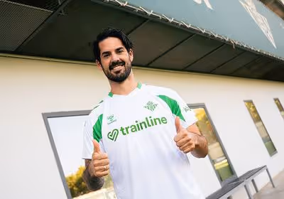 El capitán Isco, ansioso por «tener muchos más minutos sin dolor»