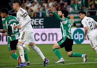 Isco, Lo Celso, Abde y Antony, juntos casi once meses después