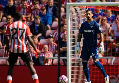 Isco ilumina a un Betis que vence en Sunderland gracias a Aitor (0-1)