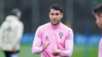 El excapitán del Celta Hugo Mallo se pasa al fútbol veterano