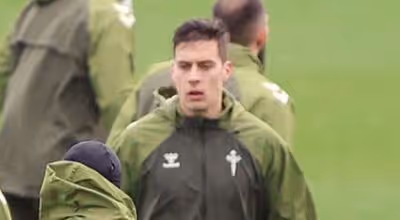 Manu Fernández, Yoel Lago y Franco Cervi, descartes del Celta para la visita al Betis