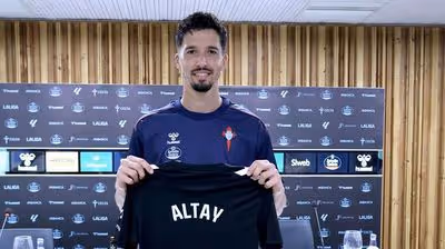 Altay, otro fichaje del Celta cautivado por Claudio: «Me explicó el proyecto y supe que quería venir»