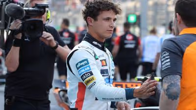 Norris logra la pole en México y frena a Verstappen