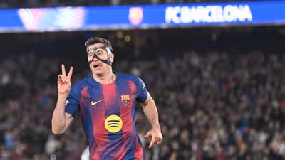 Lewandowski es como el buen vino: 37 años, un futuro por resolver y doblete contra el Newcastle