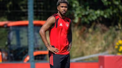 Santos in Utd travelling squad for Wrexham clash