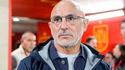 Luis de la Fuente, sorprendido por la actitud de los periodistas con un suplente de la Selección: