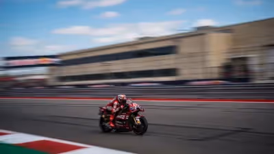 Susto de Marc Márquez tras una caída a casi 200hm/h en el circuito de Austin