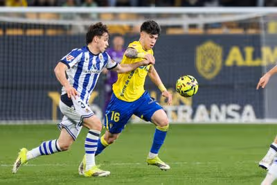 El Cádiz anuncia la salida de ocho futbolistas