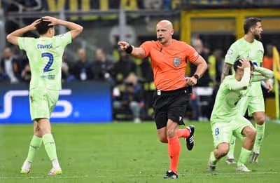Marciniak : “Me equivoqué, pero a favor del Barça”