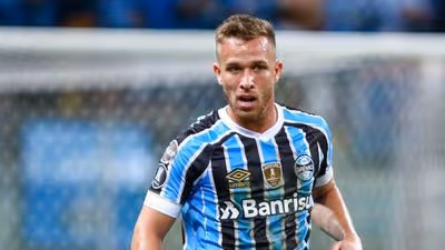 Arthur Melo eclipsa el Brasileirão