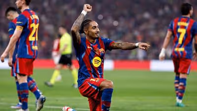 Raphinha defiende su MVP a lo grande