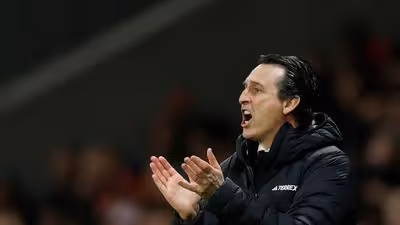 Emery conquista Francia