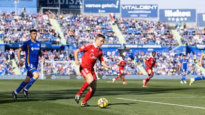 César Azpilicueta cambia la cara a la defensa del Sevilla