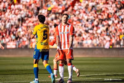 El Almería se empieza a despedir del ascenso directo y busca sellar la tercera plaza