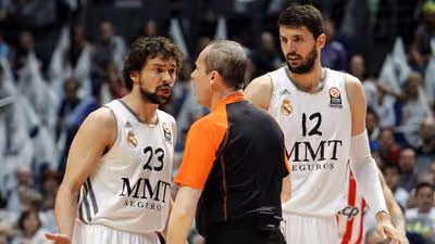 Niko Mirotic adelanta a Sergio Llull