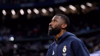 Rüdiger complica a Huijsen