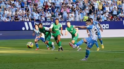 Aquel penalti fallado por Rubén Castro que condenó al Málaga ante el Huesca