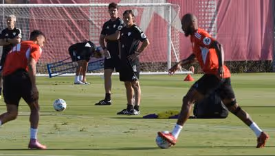 Esta es la sanción a la que podrían enfrentarse Matías Almeyda y Marcao tras su expulsión en el Real Madrid-Sevilla