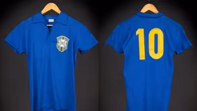 Camisa usada por Pelé na final da Copa de 1958 será leiloada e pode alcançar valor recorde