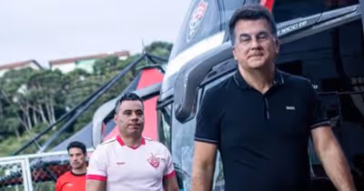 Presidente do Vitória responde sobre interesse do Internacional em Jair Ventura: “Fica quem quer”