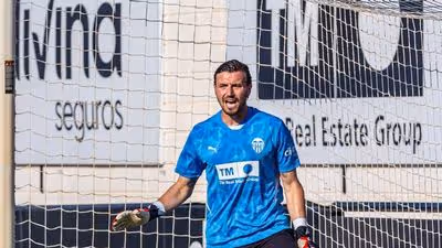 Puerta cerrada para Dimitrievski: Adiós a la vía de Turquía
