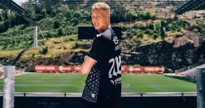 Guarda-redes do SC Braga estreia-se nos convocados da República Checa