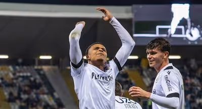 Vitória regressa aos triunfos