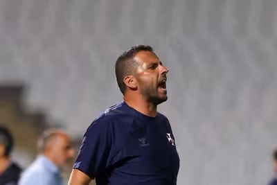 Belenenses confirma saída do treinador para o Estrela da Amadora