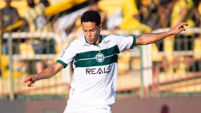 Gol, emoção e paternidade: Volante vira herói do Coritiba