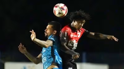 Athletico vê defesa em pane e sofre virada no Paranaense