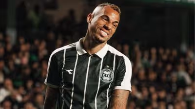 Seabra confirma planejamento do Coritiba durante parada da Copa