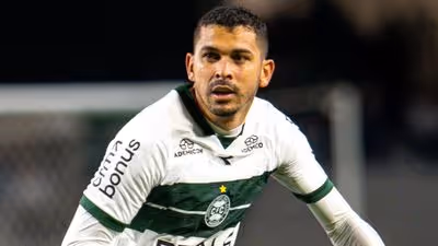 Bruno Melo destaca meta do Coritiba após pausa do Brasileirão