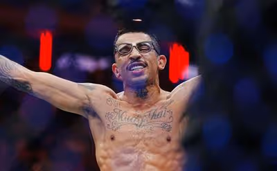 Salário milionário! Carlos Prates fatura alto após nocaute no UFC