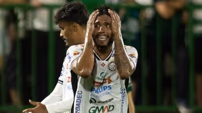 Com gol contra bizarro, Operário perde e encerra chances de acesso
